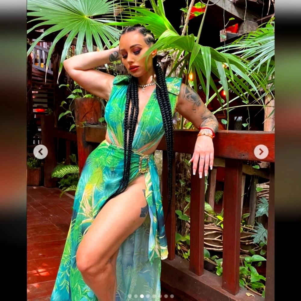 Hot Miami styles two piece set. New with tags never worn